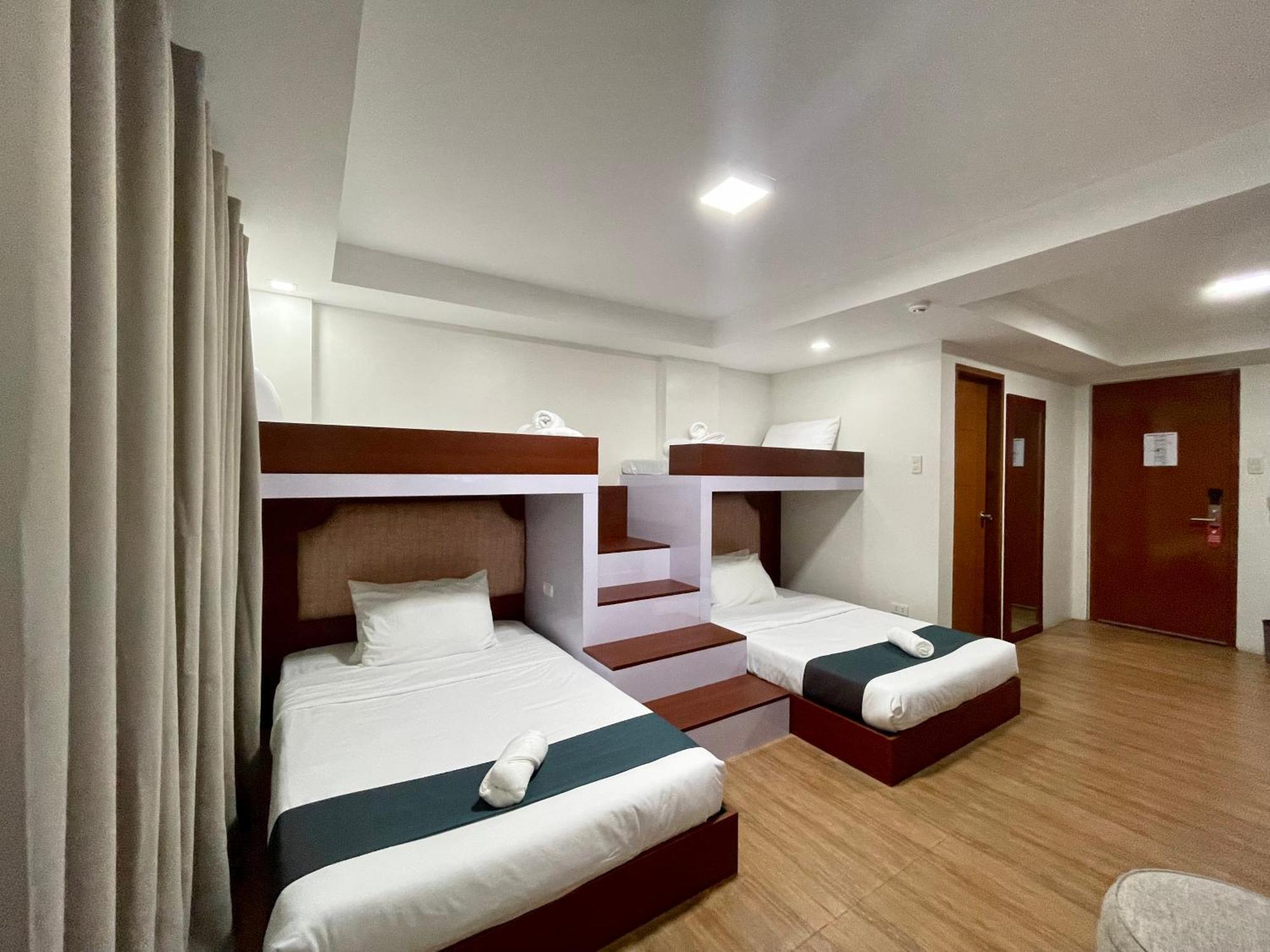 Staycation Hotel San Jose  Exterior foto